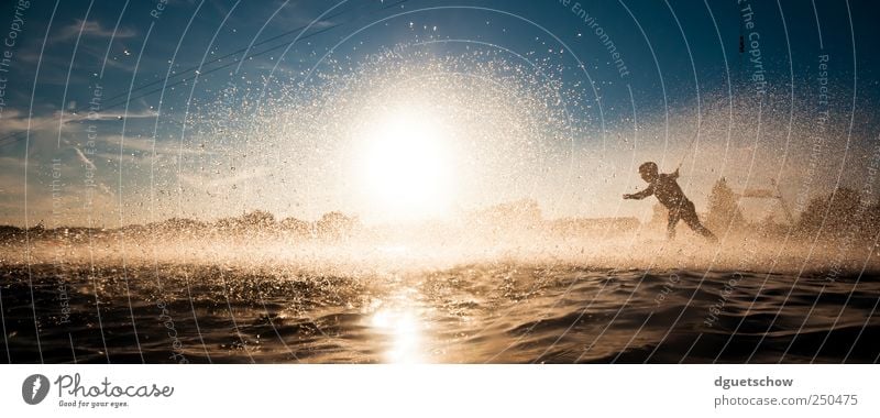 into the sun Joy Leisure and hobbies wakeboarding Summer Sun Sports Aquatics Sportsperson Water ski water ski facility Human being Masculine Drops of water