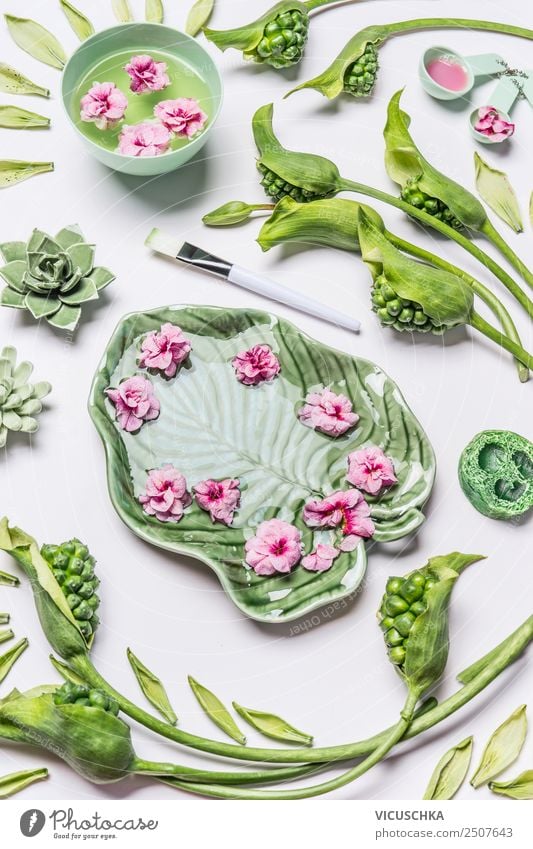 Bowl in the shape of tropical leaf with flowers and water Style Design Beautiful Personal hygiene Cosmetics Healthy Wellness Well-being Senses Relaxation