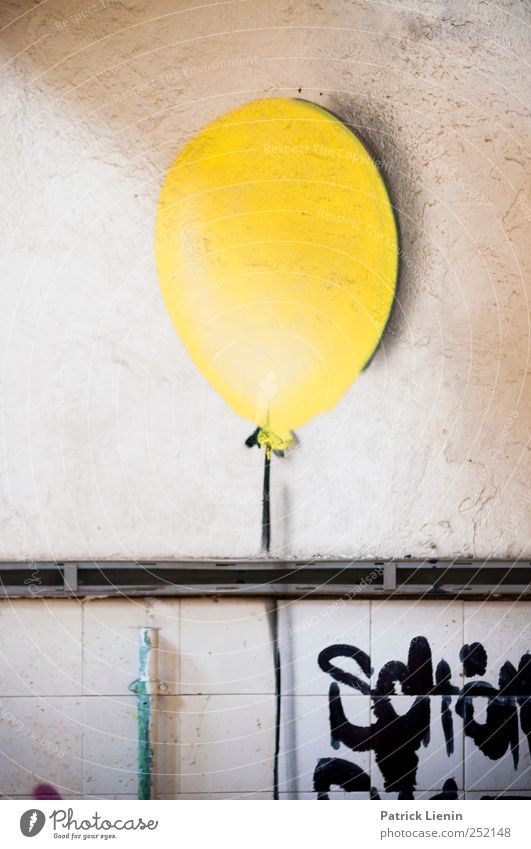 O Art Artist Work of art High-rise Industrial plant Factory Wall (barrier) Wall (building) Moody Balloon Yellow Graffiti Painted Gaudy Fresh Colour photo