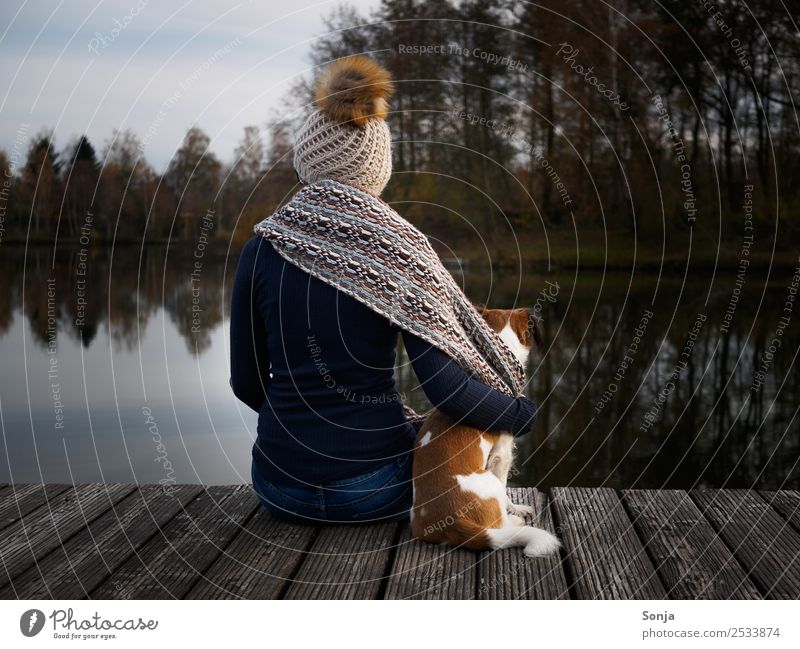 Woman, Dog, Animal, Water, Lake Lifestyle Harmonious Freedom Lakeside Human being Feminine Young woman Youth (Young adults) 1 13 - 18 years Nature Sky Autumn