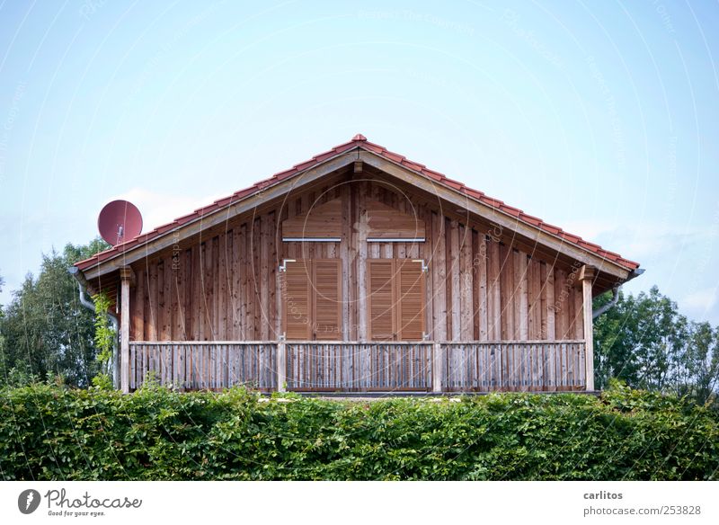 Puppenstubenhausen Cloudless sky Summer Beautiful weather House (Residential Structure) Wall (barrier) Wall (building) Facade Balcony Eaves Satellite dish