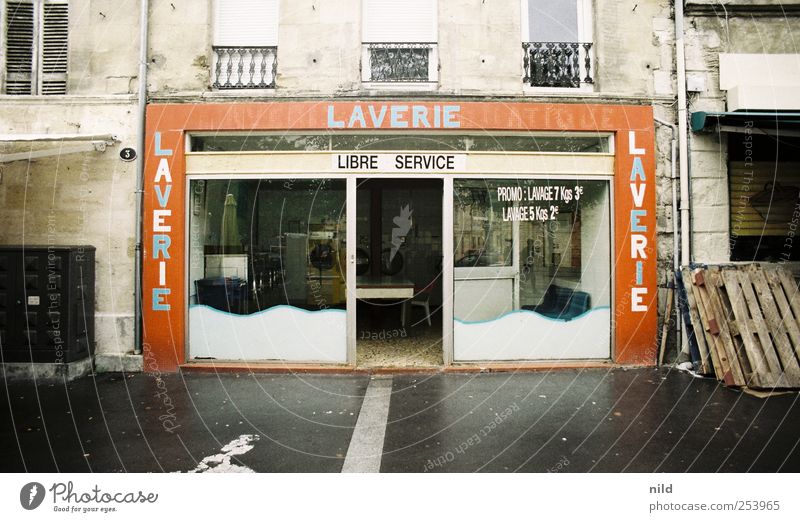 LAVERY Bordeaux France Town Downtown Old town Deserted House (Residential Structure) Manmade structures Building Architecture Laundromat Shop window Storefront