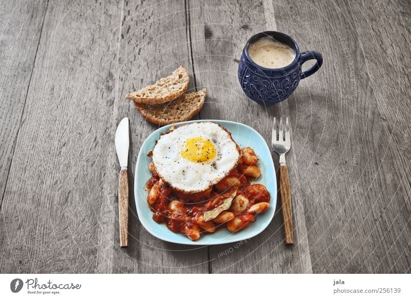 brunch Food Vegetable Roll Beans Tomato sauce Fried egg sunny-side up Nutrition Breakfast Lunch Beverage Hot drink Coffee Crockery Plate Cup Cutlery Delicious
