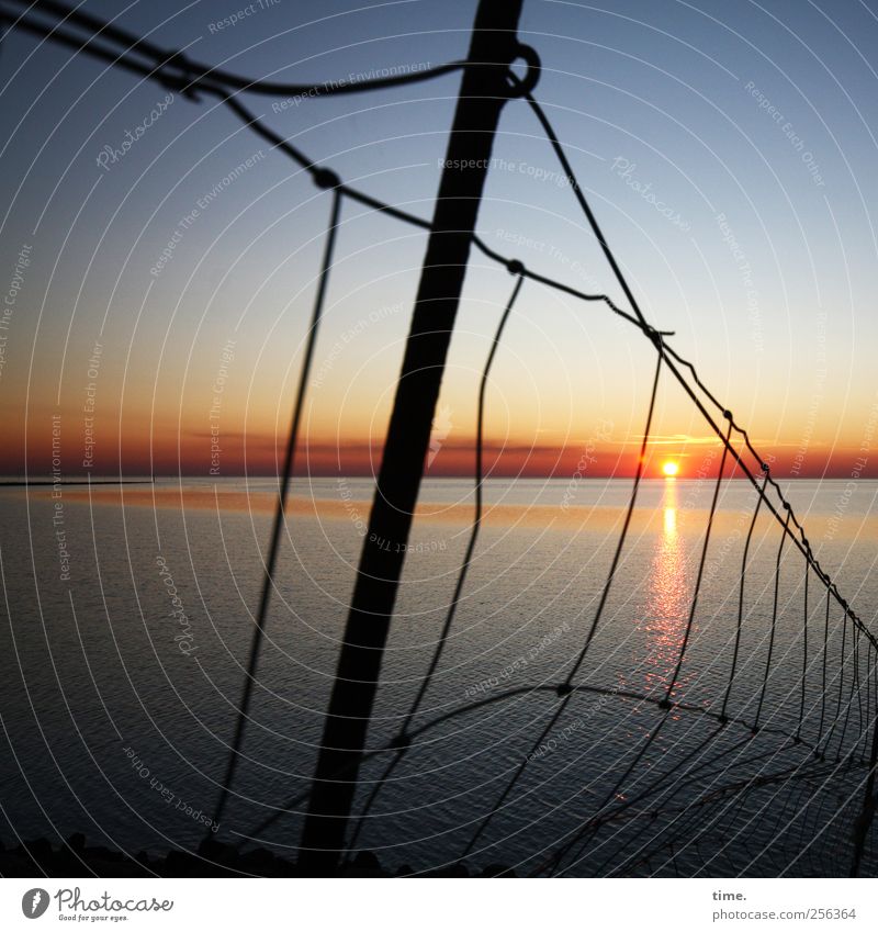 Soulfood - Mesh before sunset Sun Ocean Water Sky Horizon North Sea Metal Net Red Emotions Moody Eternity Inspiration Nature Divide Environment Change