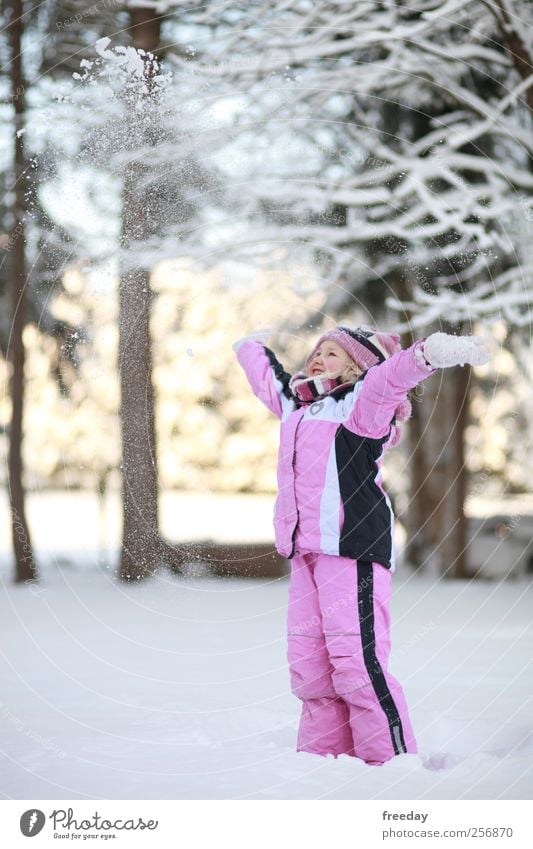 snowy Healthy Leisure and hobbies Playing Winter Snow Winter vacation Garden Girl Infancy Arm 1 Human being 3 - 8 years Child Climate change Forest Pants Jacket