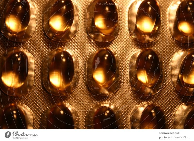 vitamin boost Pill Packaging Vitamin Healthy Unhealthy Bitter Macro (Extreme close-up) Close-up Vitami E