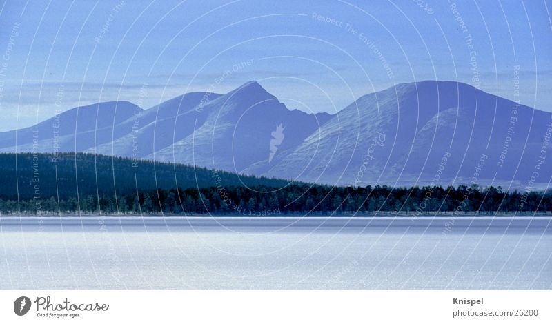 Mountain range in Norway Panorama (View) Winter Calm Lake Snow Ice Large Panorama (Format)