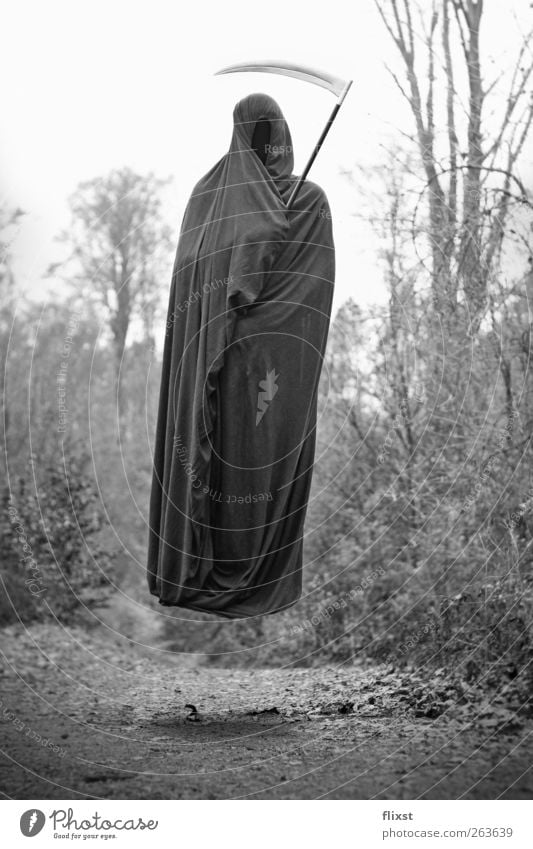 The Bed Sheet Death Androgynous Body 1 Human being Forest Fear Dangerous Hatred Fear of death Hover The Grim Reaper Cape Black & white photo Surrealism Illusion