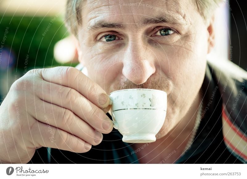 Melitta man Beverage Drinking Hot drink Coffee Mocha Cup Lifestyle Contentment Fragrance Human being Masculine Man Adults Head Face Eyes Nose Hand Fingers 1
