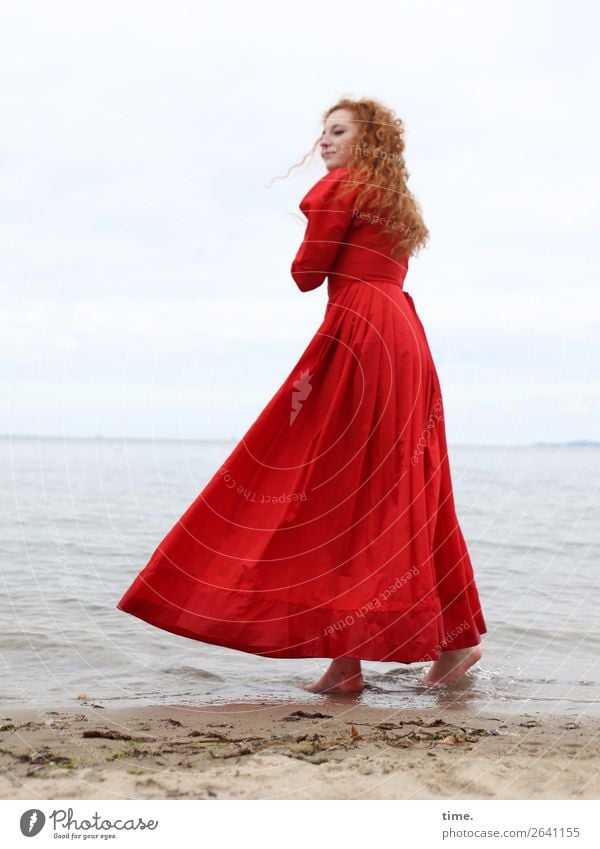 nina Feminine Woman Adults 1 Human being Water Sky Coast Beach Baltic Sea Dress Red-haired Long-haired Curl Observe To hold on Looking Stand Wait Maritime