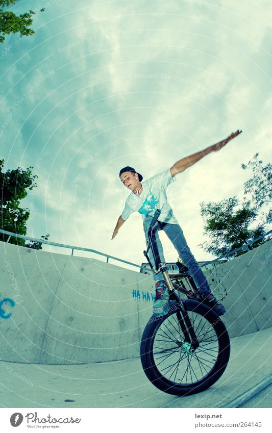 Nice one BMX bike Sports Sportsperson Cycling Halfpipe Aggression Fear To enjoy Speed Testing & Control Crisis Planning Date Infinity Value Colour photo