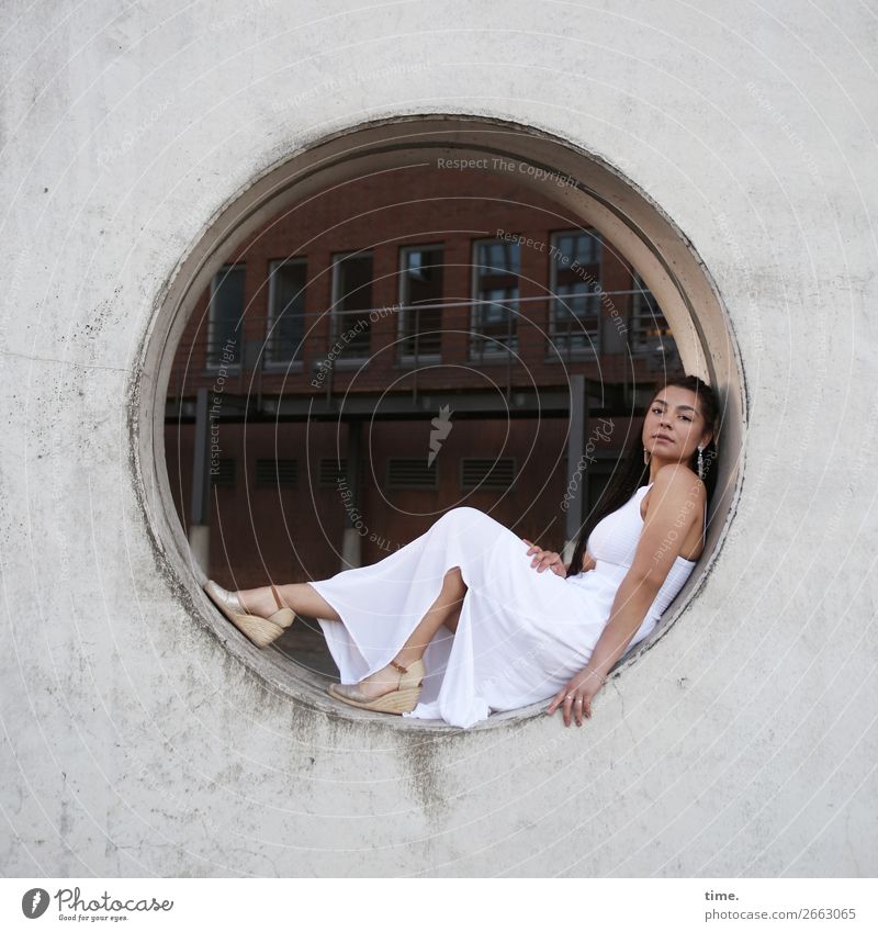 Nikoliya Feminine Woman Adults 1 Human being Hamburg Downtown House (Residential Structure) Manmade structures Wall (barrier) Wall (building) Dress Jewellery