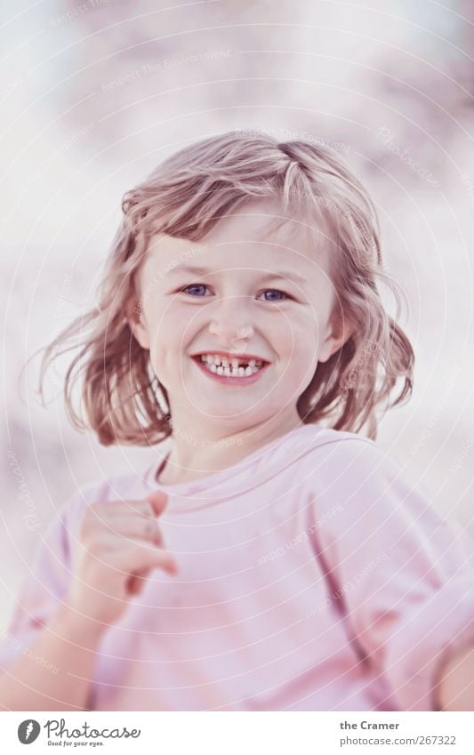 A child like a thunderstorm 01 Joy Happy Healthy Life Dance Human being Feminine Child Girl Infancy Hair and hairstyles Face 3 - 8 years Discover Catch Fitness