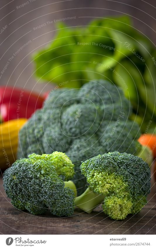 Healthy Green Organic Raw Broccoli Florets and other vegetables Vegetable Healthy Eating florets Fresh Food Food photograph Agriculture Vitamin Cabbage Dinner