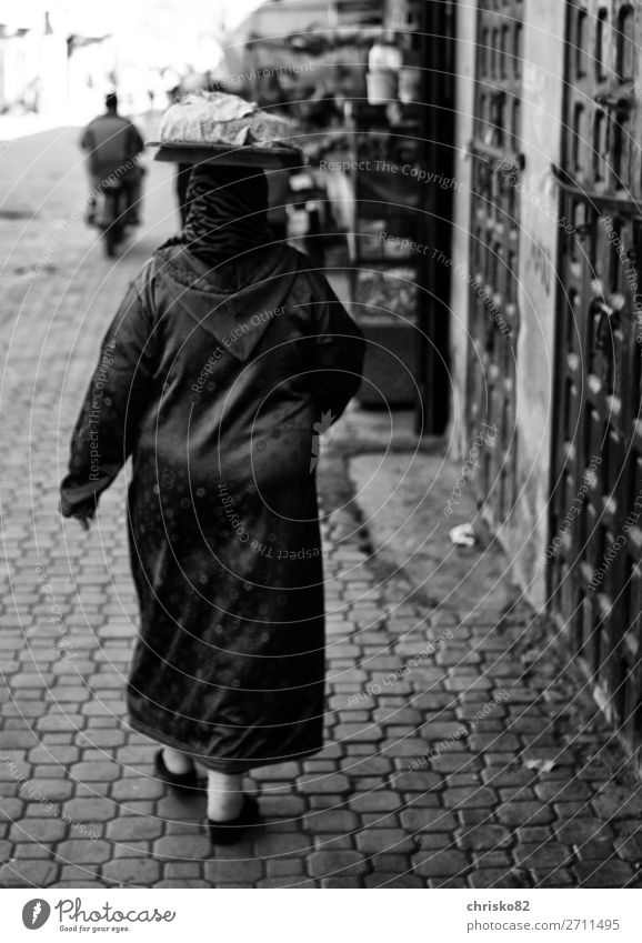 head transport Shopping Style Woman Adults 1 Human being Town Old town Coat Caftan Headscarf Walking Carrying Exceptional Feminine Power Determination Passion