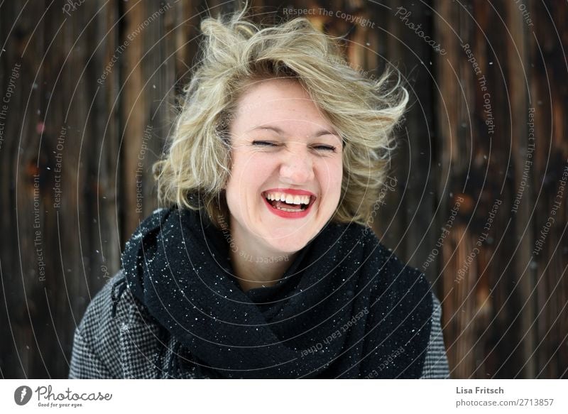 Warm laugh, blonde, short-haired, windy, snow Healthy Woman Adults 1 Human being 18 - 30 years Youth (Young adults) Scarf Blonde Short-haired Curl Laughter