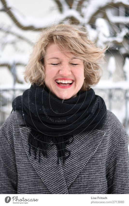 laughter, closed eyes, winter, red lips Lifestyle Beautiful Healthy Woman Adults 1 Human being 18 - 30 years Youth (Young adults) Winter Snow Tree Scarf Blonde