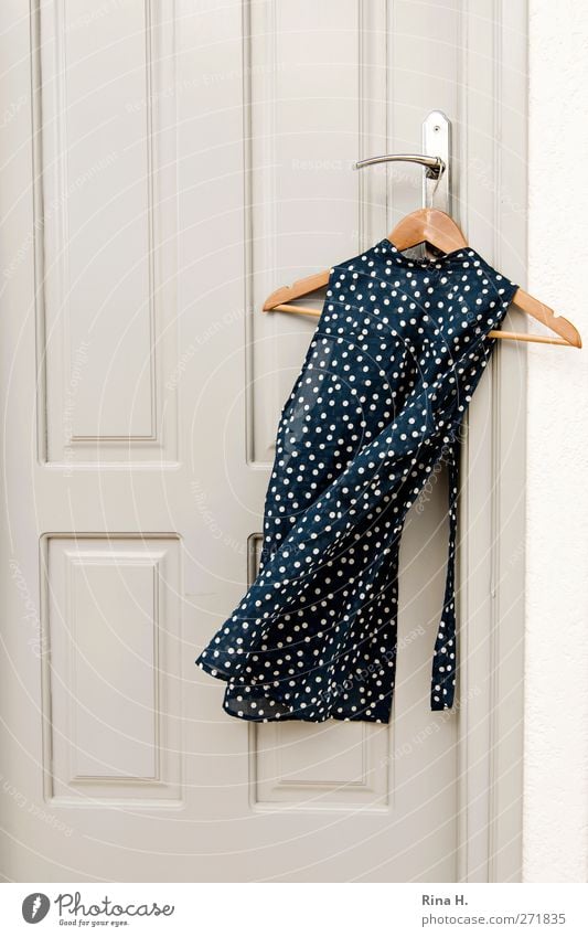 residual moisture Wind Door Fashion Clothing Blouse Hang Clean Blue Gray White Hanger door handle Washing day Rina H. Colour photo Subdued colour Exterior shot