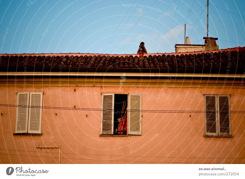 cuckoo cuckoo House (Residential Structure) Redecorate Attic Old Roof Car Window Colour photo Exterior shot Copy Space top Copy Space bottom Day Light