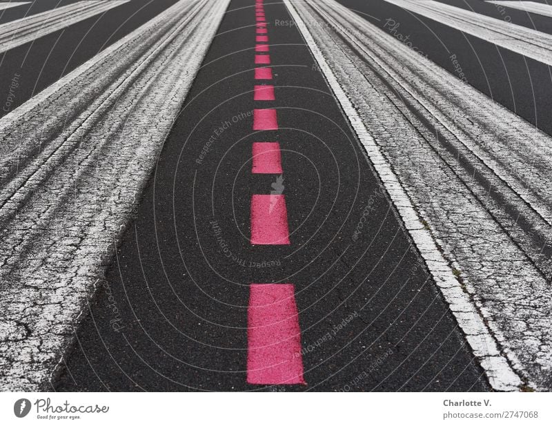 central perspective Traffic infrastructure Aviation Runway Signs and labeling Line Stripe Dark Simple Long Red Black White Esthetic Accuracy red line Linearity