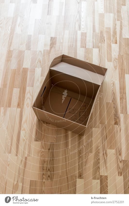 Empty carton Flat (apartment) Moving (to change residence) Arrange Select Utilize Cardboard Packing case Fill Ground Parquet floor Simple Modest Box Carton