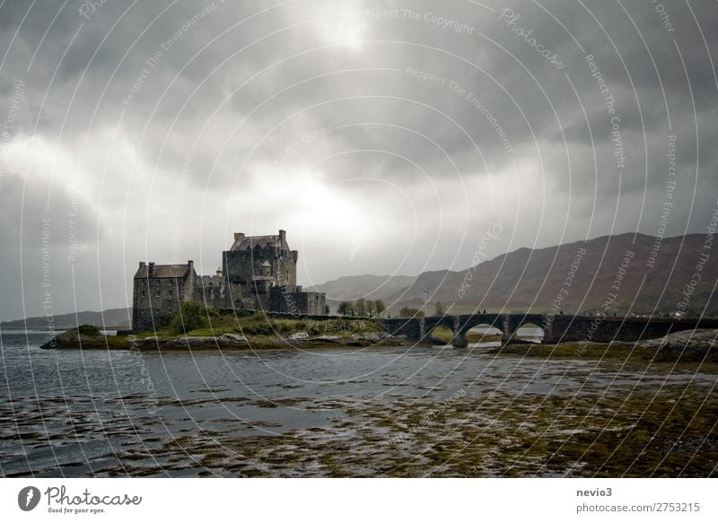Eilean Donan Castle on the Isle of Skye (Scotland) Vacation & Travel Manmade structures Tourist Attraction Landmark Famousness Europe Highlands Great Britain