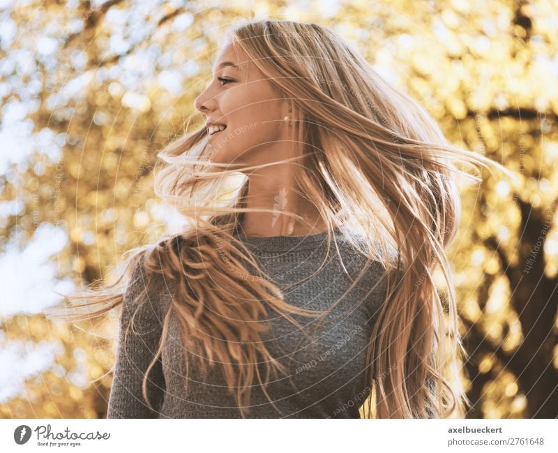 fun-loving young woman shakes her hair Lifestyle Joy Leisure and hobbies Human being Feminine Young woman Youth (Young adults) Woman Adults 1 13 - 18 years
