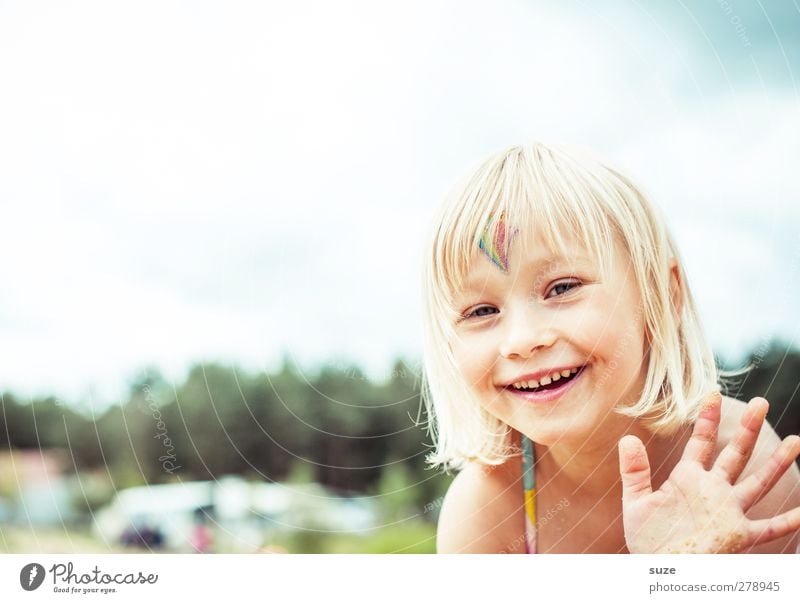 hello Lifestyle Leisure and hobbies Summer Summer vacation Human being Feminine Child Toddler Girl Infancy Head Hair and hairstyles Face Teeth Hand 1