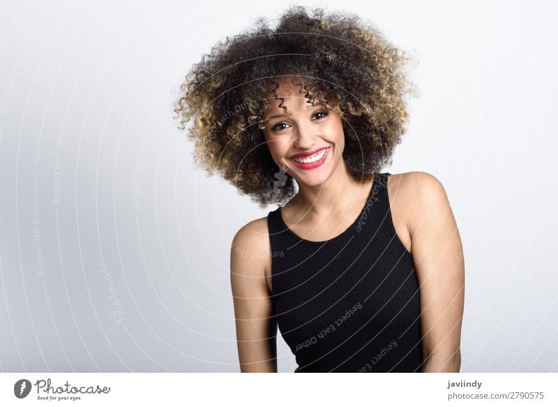 Young black woman with afro hairstyle smiling Style Beautiful Hair and hairstyles Face Human being Feminine Young woman Youth (Young adults) Woman Adults 1