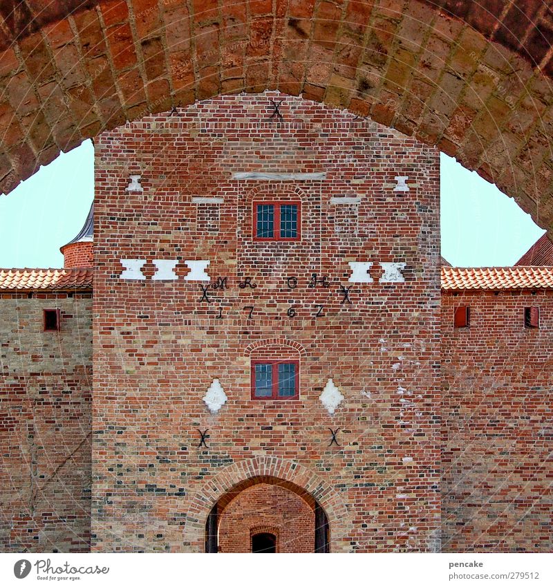 Spøttrup Borg | view Castle Wall (barrier) Wall (building) Facade Door Tourist Attraction Stone Brick Safety Protection Culture Might Tourism Tradition