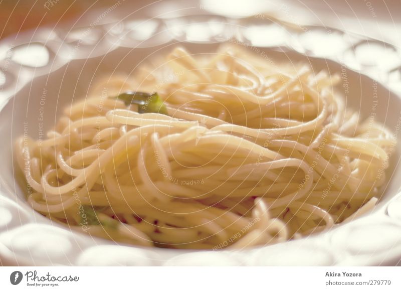 Spaghetti à la Sophie Food Dough Baked goods Lunch Plate Eating Lie Healthy Natural Warmth Brown Yellow Green White Noodles Pasta dish Nutrition Colour photo