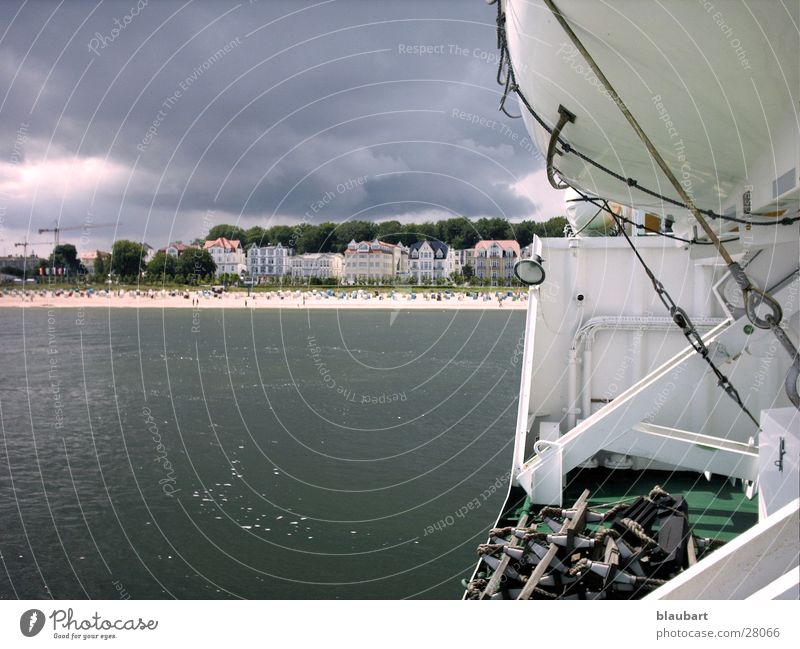 I came, I saw and it rained Gray Lake Cold Watercraft Europe awl corner Baltic Sea Weather Wind Rain