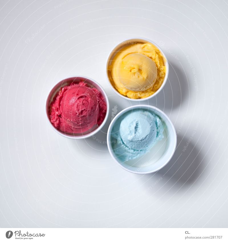 sundae Food Dessert Ice cream Nutrition Eating To enjoy Cold Delicious Sweet Blue Yellow Red Joie de vivre (Vitality) Spring fever Anticipation Voracious