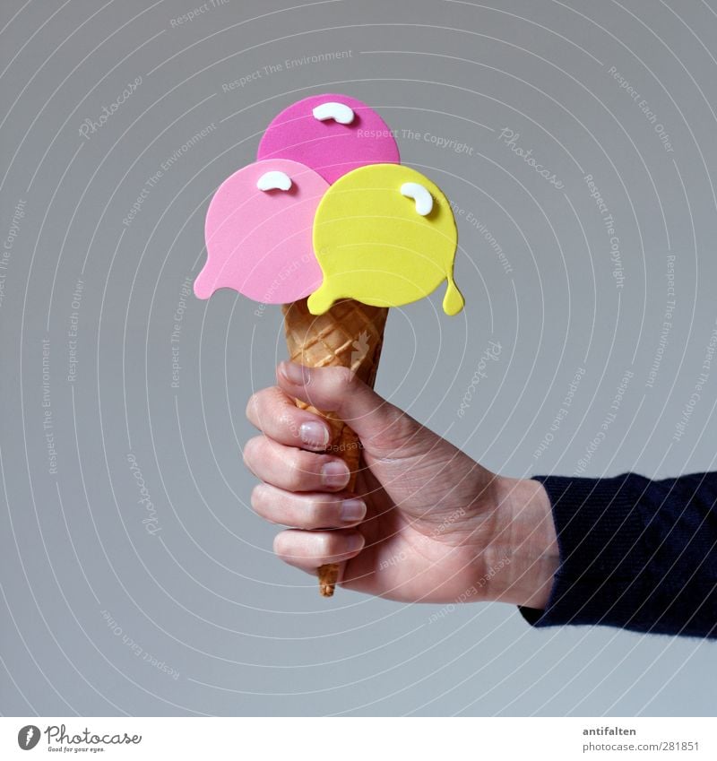 Dä, ice! Food Ice cream Nutrition Eating Feminine Woman Adults Arm Hand Fingers 1 Human being Sweater Ice-cream cone Plastic Exceptional Multicoloured Yellow