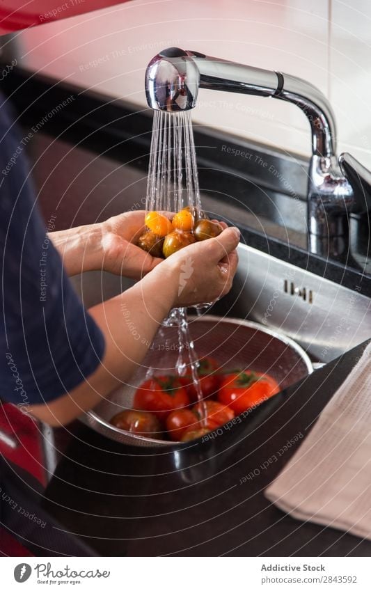 Person washing tomatoes Cook Tomato Washing Sink Vegetable Natural Organic Fresh Kitchen Mature Healthy Red Food Water Nutrition Clean Ingredients Splash chef