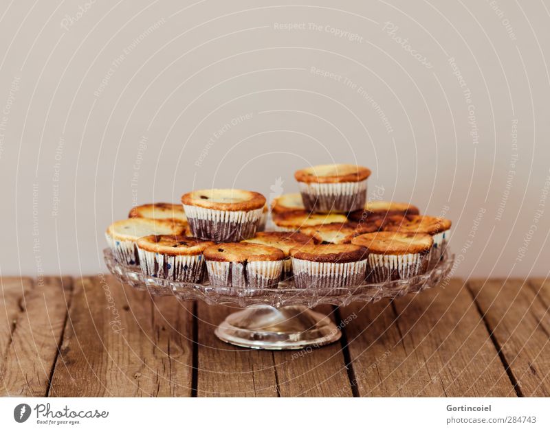 cakes Food Dough Baked goods Cake Dessert Candy Nutrition To have a coffee Delicious Sweet Muffin Cake plate Etagere Tartlet Wooden table Food photograph