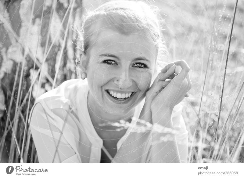 sympa Young woman Youth (Young adults) Face 1 Human being 18 - 30 years Adults Blonde Happiness Beautiful Congenial Laughter Happy Black & white photo