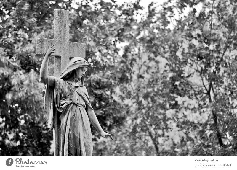 graveyard Sculpture Park Historic Sadness Grief Death Statue Gesture Black & white photo Exterior shot Downward