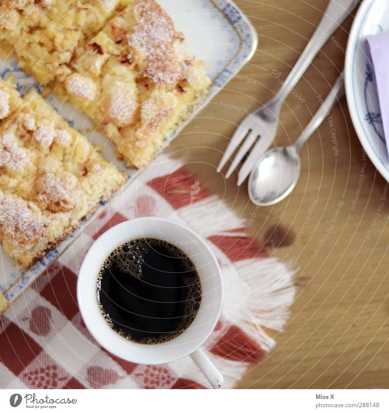 coffee bird Food Cake Nutrition Breakfast To have a coffee Beverage Coffee Crockery Plate Cup Cutlery Birthday Delicious Sweet Apple pie streusel cake