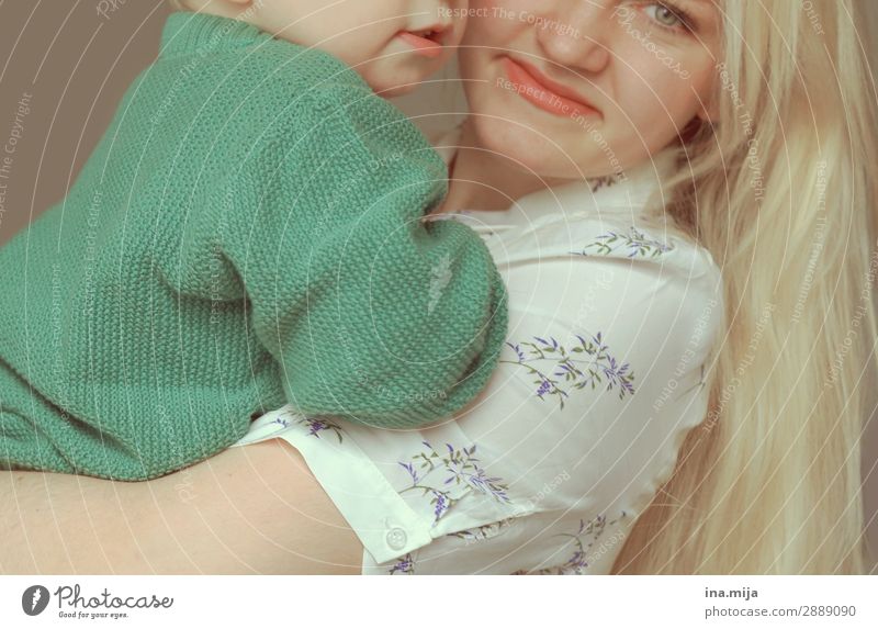 Kid and mom Parenting Human being Feminine Child Toddler Mother Adults Family & Relations Infancy Life Blonde Happiness Together Green Safety (feeling of)