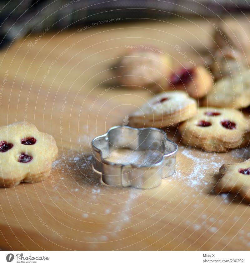 out Food Dough Baked goods Jam Nutrition Delicious Sweet Cookie Christmas & Advent Christmas biscuit Baking tin Colour photo Close-up Deserted