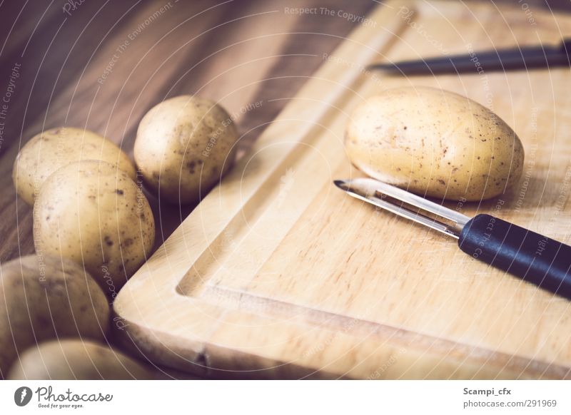 Schnibbeln potatoes Food Vegetable Potatoes Healthy Eating Nutrition Lunch Organic produce Vegetarian diet Diet Knives Spar peeler Chopping board Life Cook