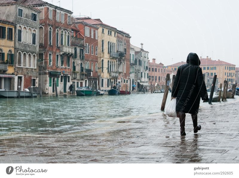 And the rain rain rain fell... Venice Port City Old town House (Residential Structure) Building Channel Cold Wet Gloomy Regen County Flood Gray Colour photo
