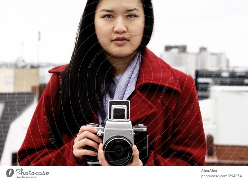 photographer Advertising Industry Craft (trade) Camera medium format camera Analog Young woman Youth (Young adults) Head 18 - 30 years Adults Clouds Hamburg