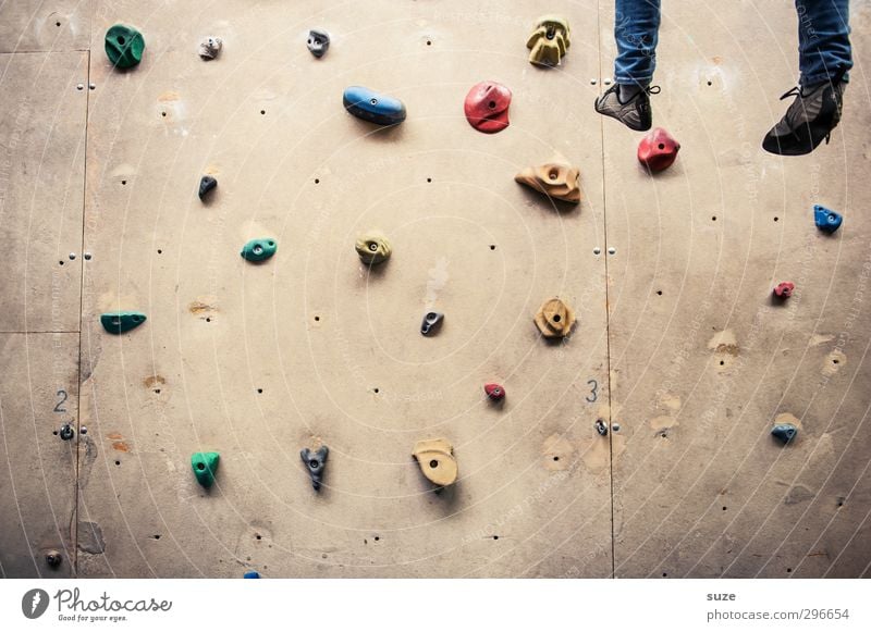 With trapped, with hung. Lifestyle Joy Leisure and hobbies Sports Climbing Mountaineering Rope Human being Legs Feet Wall (barrier) Wall (building) Footwear
