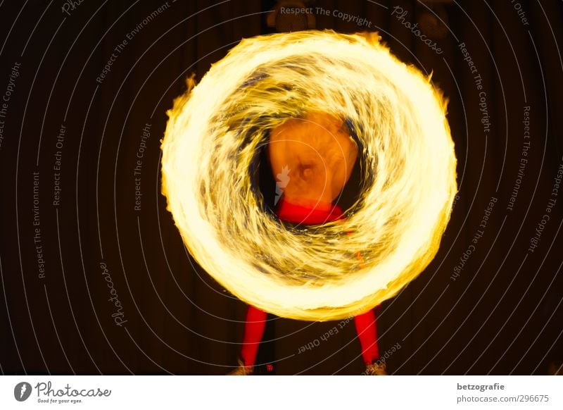 fire top Elegant Entertainment Art Stage Cool (slang) Creativity Fire Long exposure Uniqueness Power Warm-heartedness Exceptional Shows Entertainer Interesting