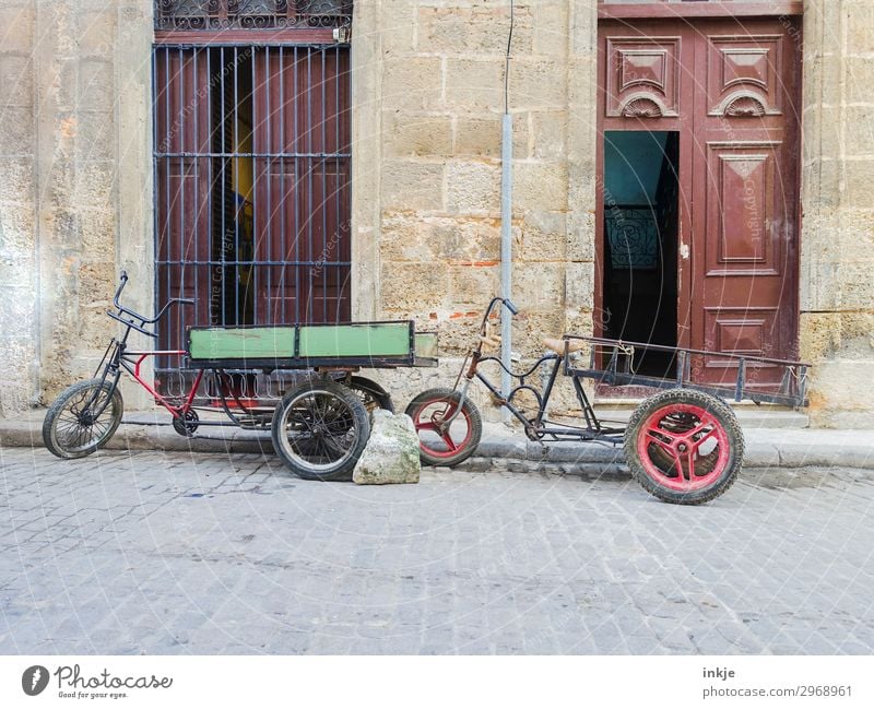 Cuban cargo bikes Deserted House (Residential Structure) Facade Door Transport Means of transport Street Bicycle Freight bike Old Authentic Simple Poverty