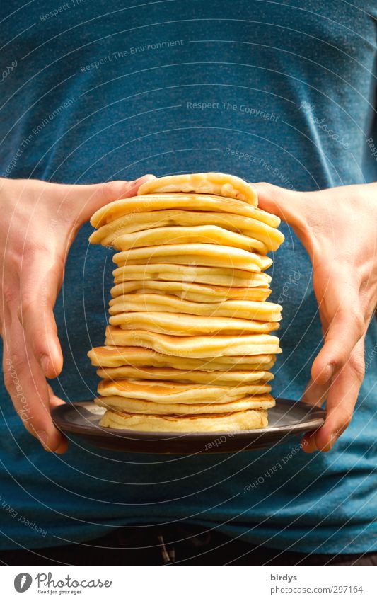 Pencakes for everybody Pancake Nutrition Finger food Healthy Eating Hand 1 Human being To hold on Carrying Exceptional Friendliness Fresh Delicious Funny