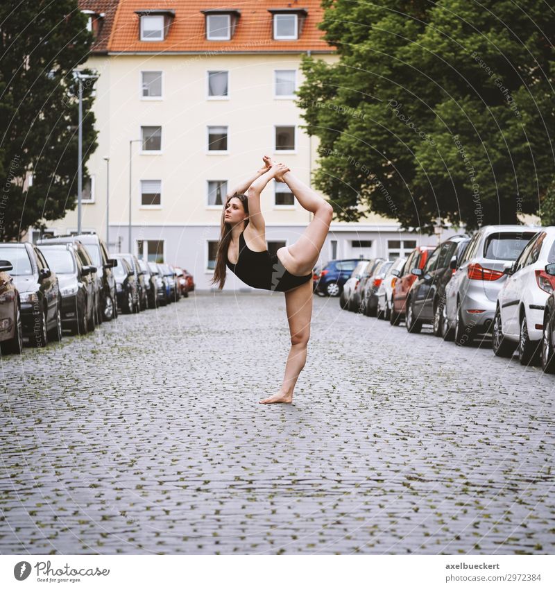 Streets - Ballerina Lifestyle Leisure and hobbies Sports Fitness Sports Training Sportsperson Yoga Dance Human being Feminine Young woman Youth (Young adults)