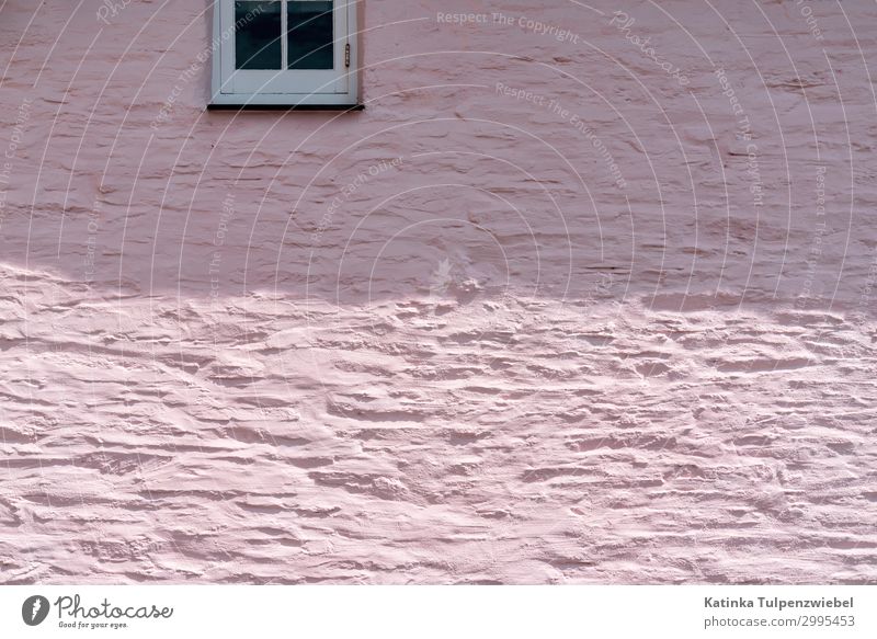 Rosa Haus mit weißem Fenster im Schatten House (Residential Structure) Building Architecture Wall (barrier) Wall (building) Window Stone Glass Pink Black White